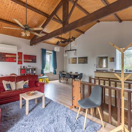 Maison Avec Piscine Location De Vacances Ferme Pedagogique Du Dolmen Le Pouget ภายนอก รูปภาพ