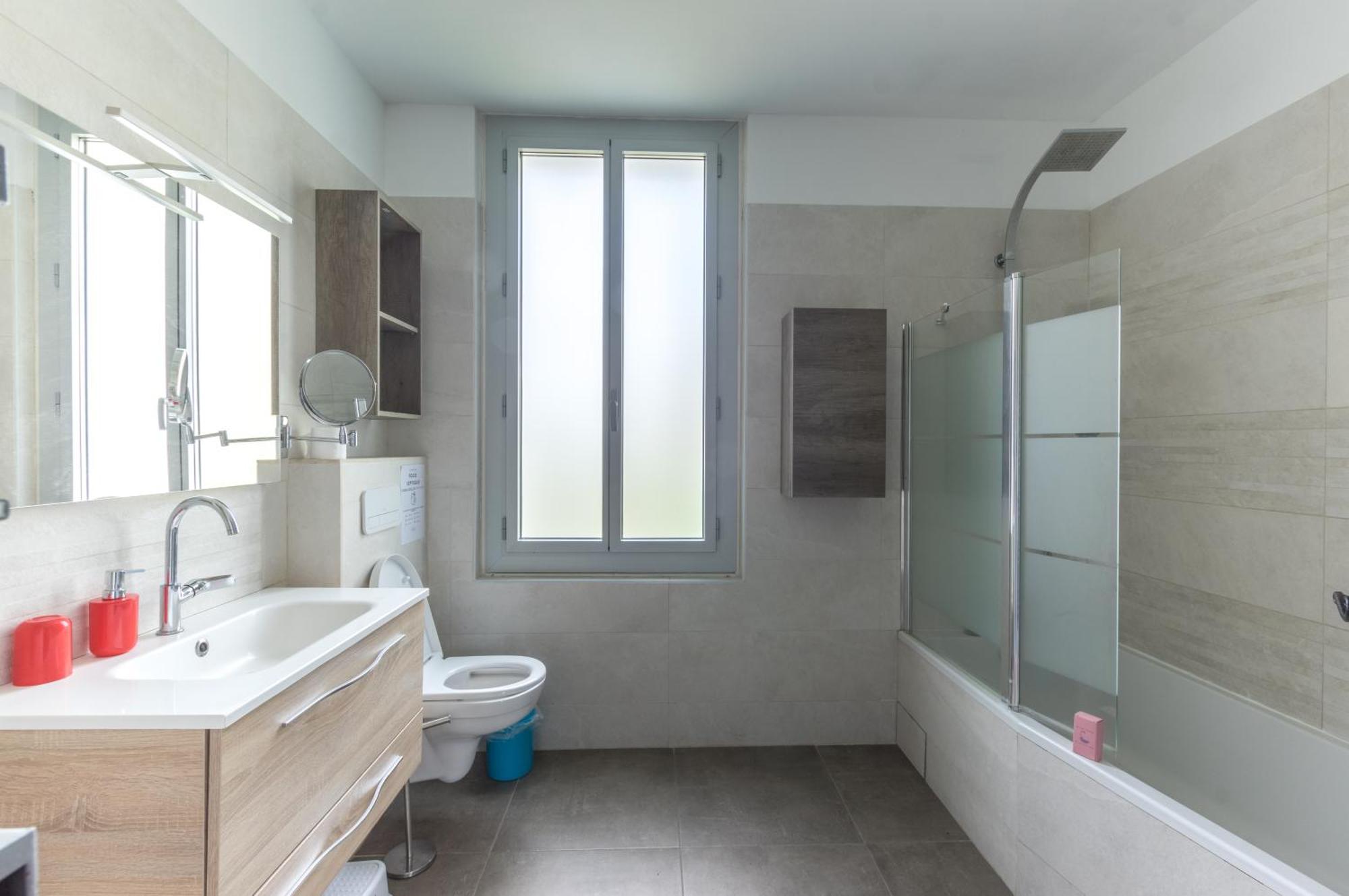 Maison Avec Piscine Location De Vacances Ferme Pedagogique Du Dolmen Le Pouget ภายนอก รูปภาพ