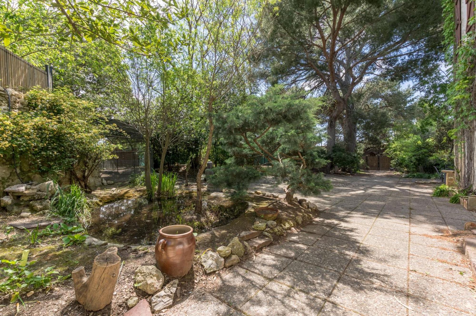 Maison Avec Piscine Location De Vacances Ferme Pedagogique Du Dolmen Le Pouget ภายนอก รูปภาพ